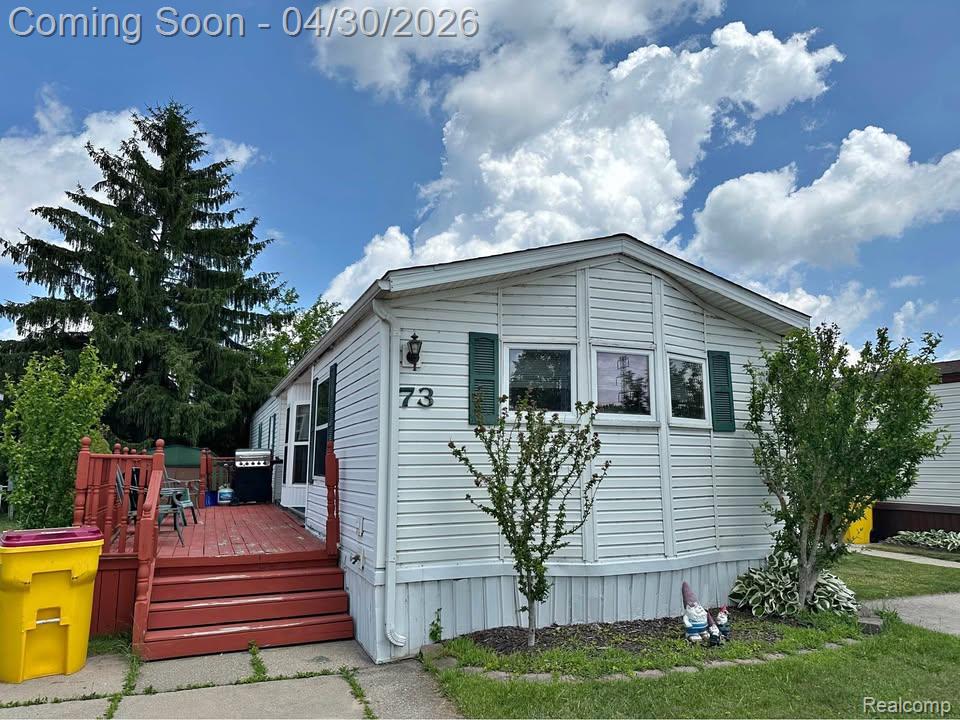 831 N Pontiac Trail