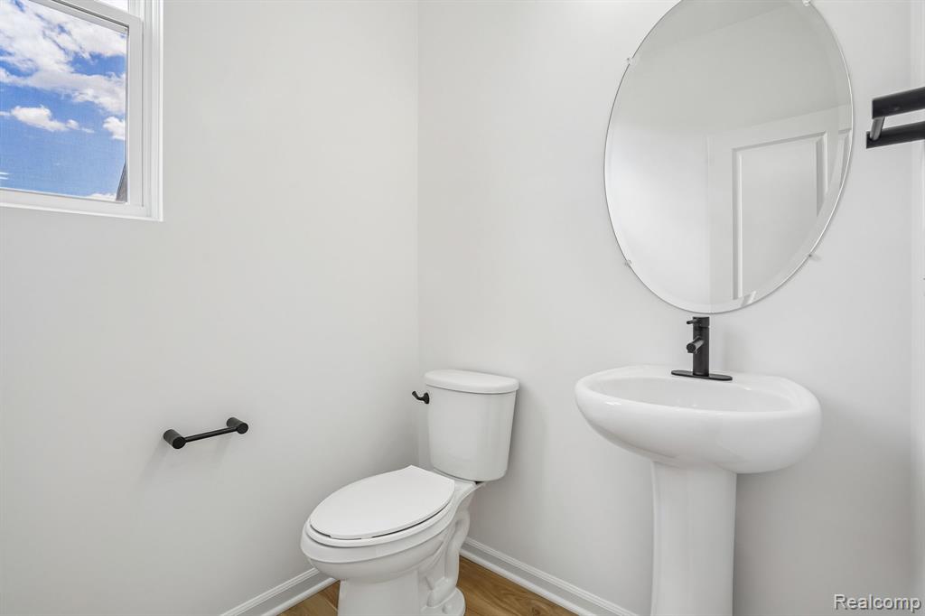 25429 Orwell Street Property Photo 18