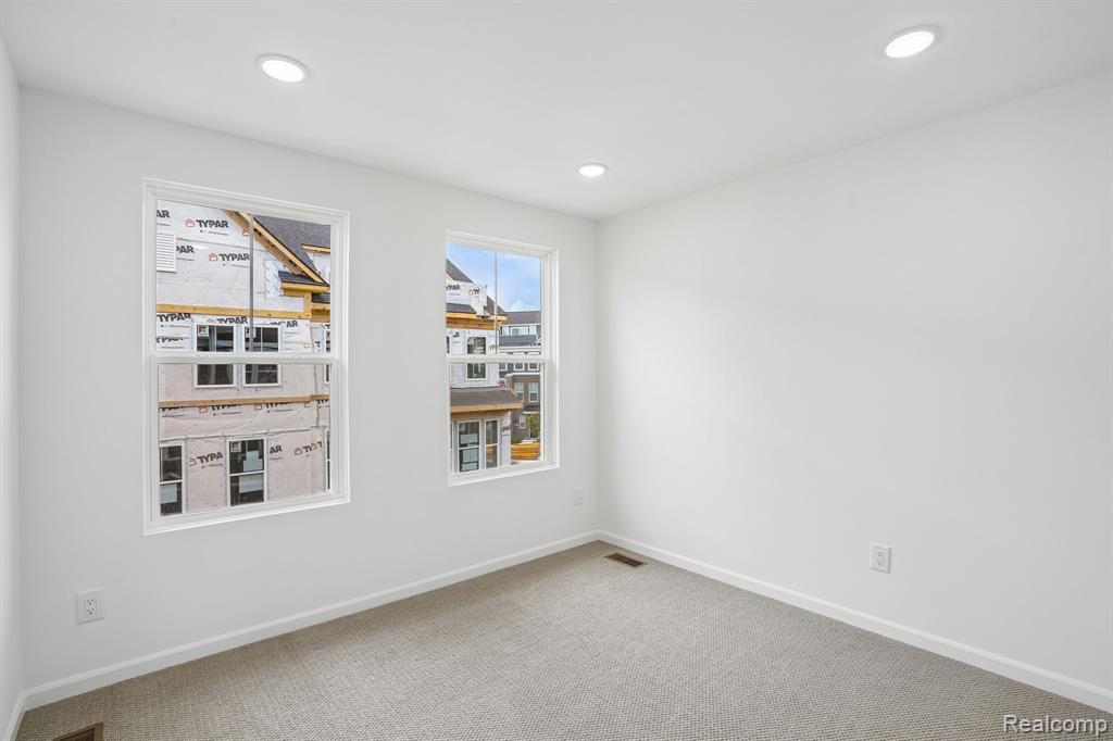 25429 Orwell Street Property Photo 24