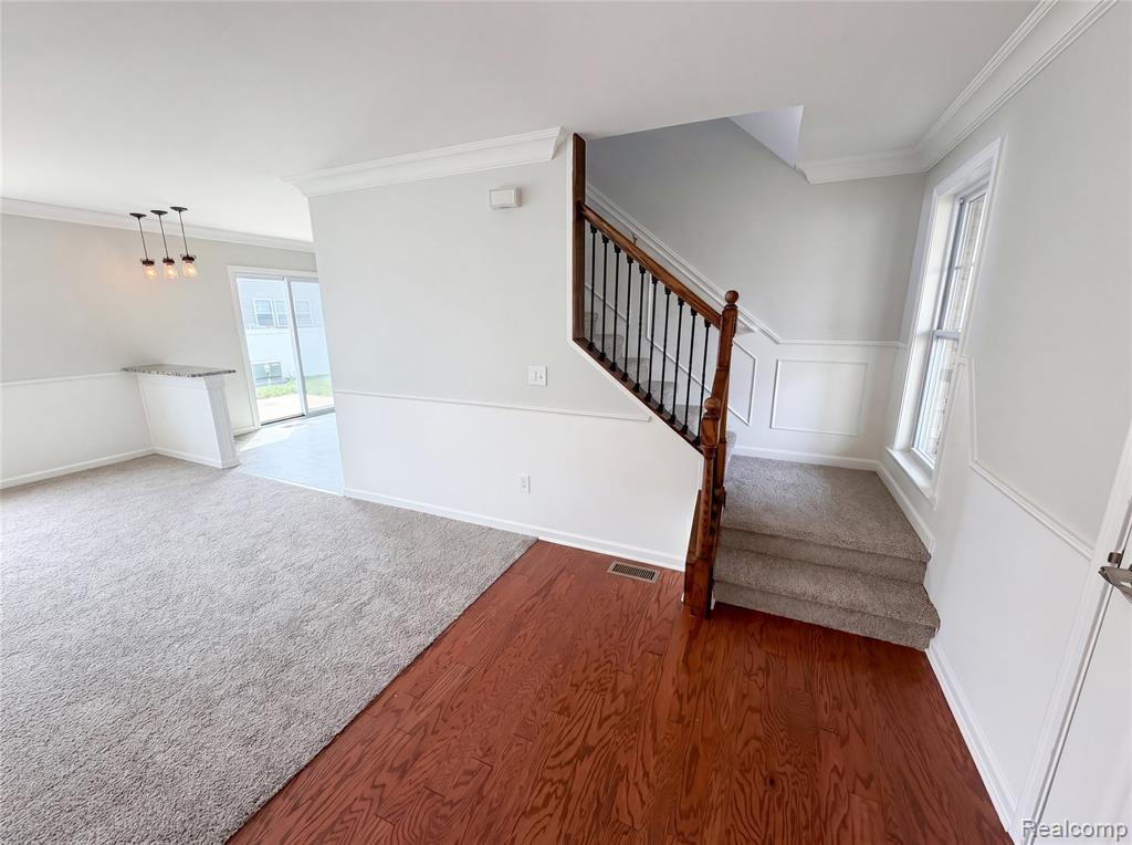 42824 Greystone Drive Property Photo 6