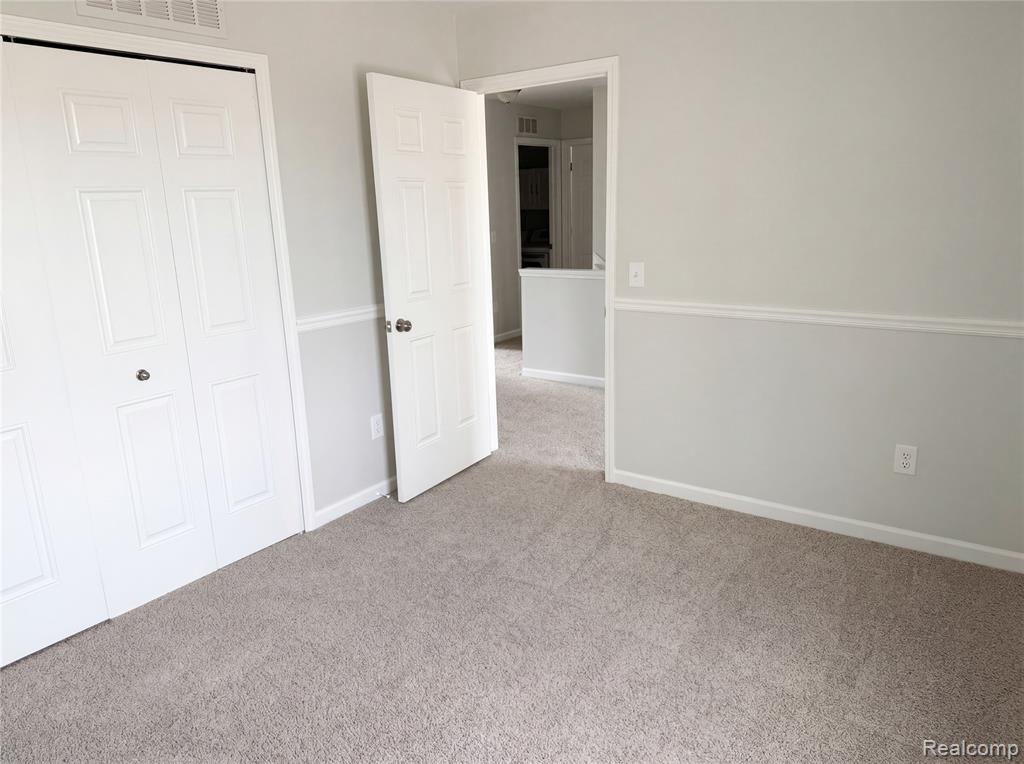 42824 Greystone Drive Property Photo 13