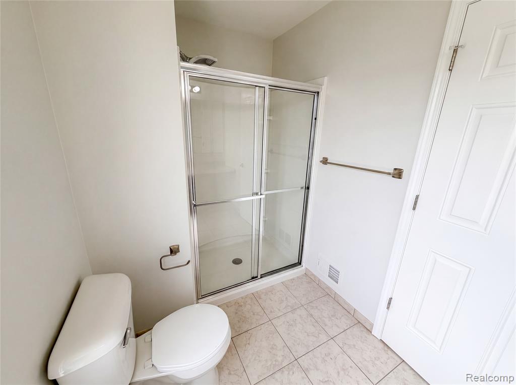 42824 Greystone Drive Property Photo 17