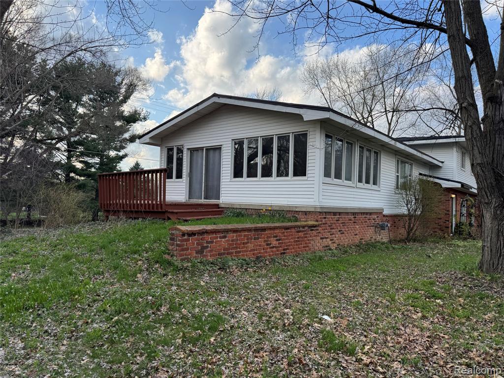 226 S Burkhart Road Property Photo 3