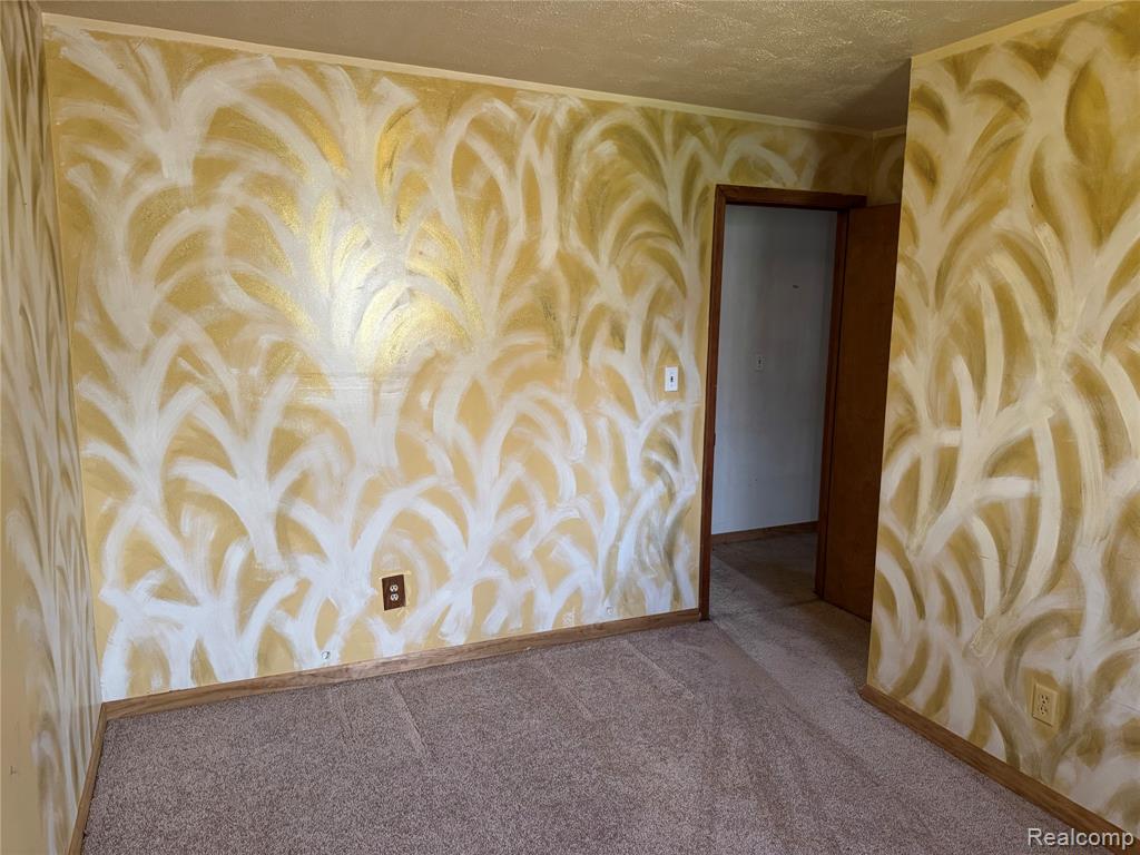 226 S Burkhart Road Property Photo 12