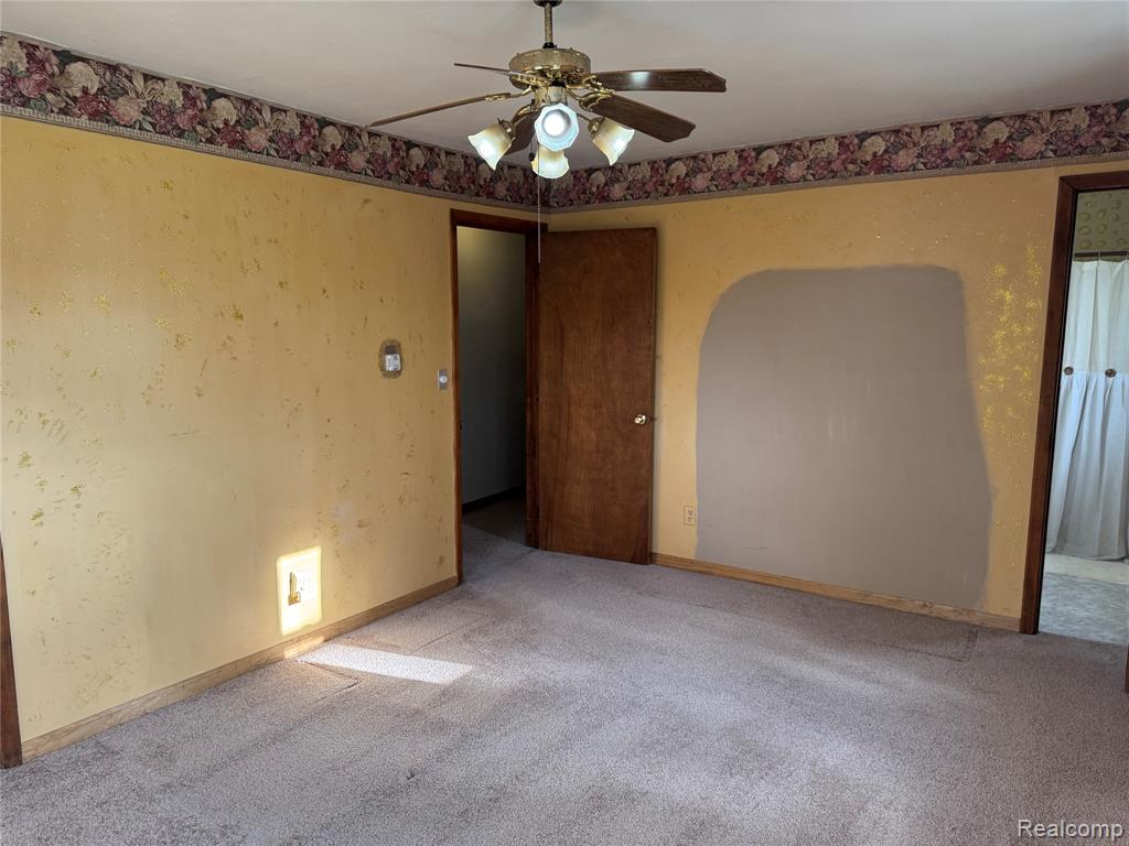 226 S Burkhart Road Property Photo 15