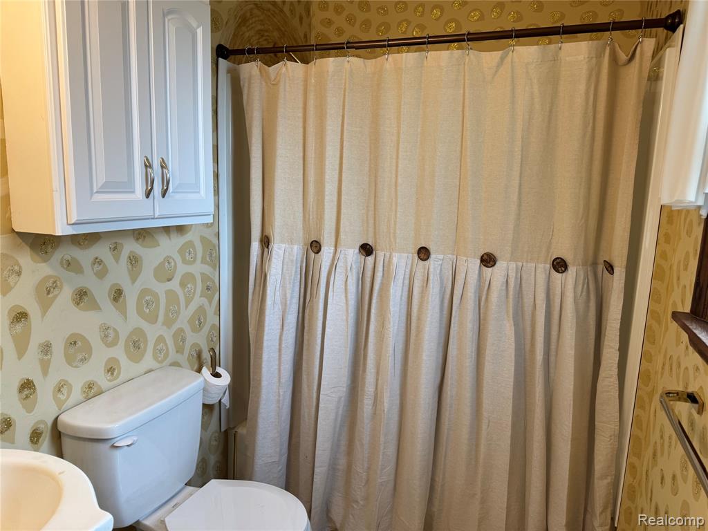 226 S Burkhart Road Property Photo 17