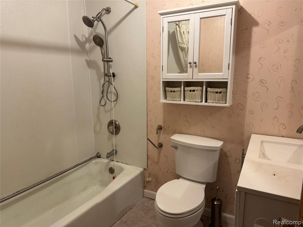 226 S Burkhart Road Property Photo 18