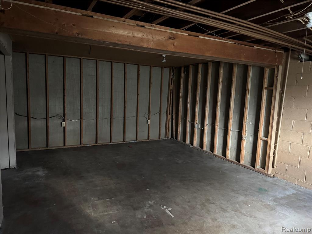 226 S Burkhart Road Property Photo 25