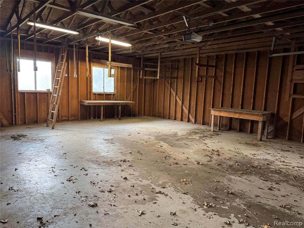 226 S Burkhart Road Property Photo 26