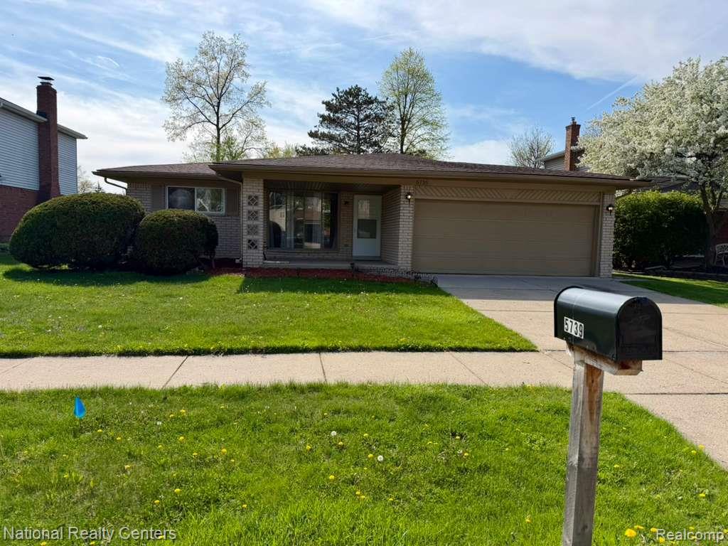 5739 Willow Creek Drive Property Photo 1