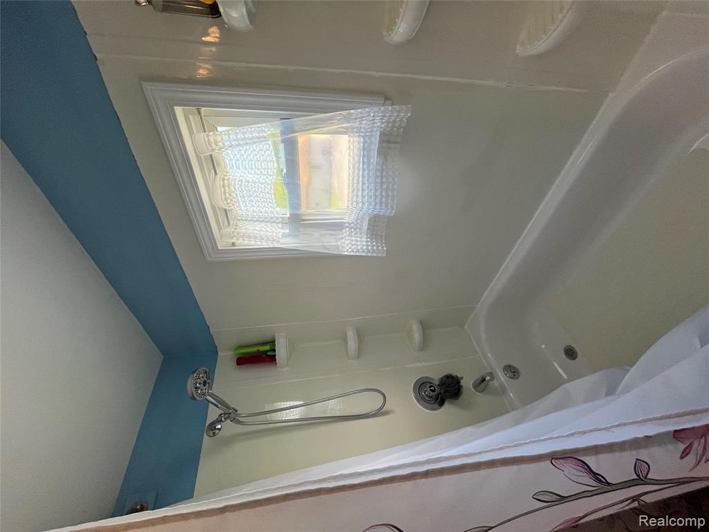 12660 Grafton Road Property Photo 28