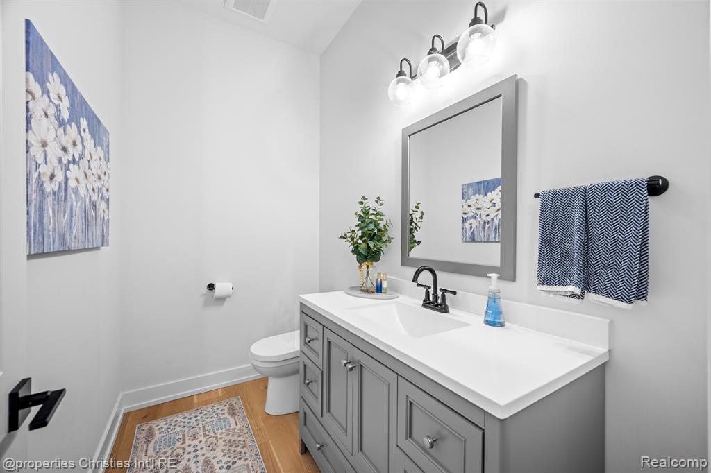 108 N Center Cove Property Photo 19