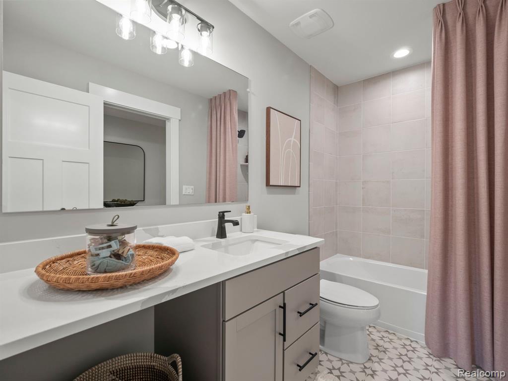 3721 Kinsley Boulevard Property Photo 29