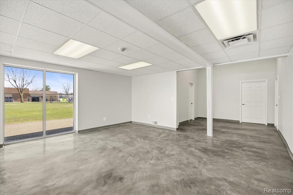 588 S Lapeer Road Property Photo 13