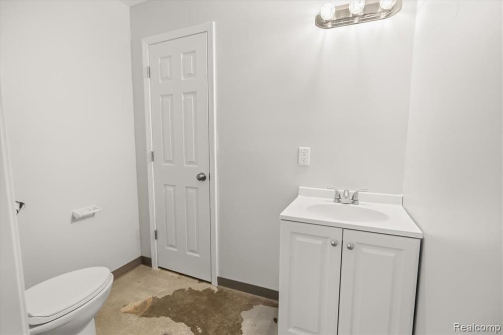 588 S Lapeer Road Property Photo 29