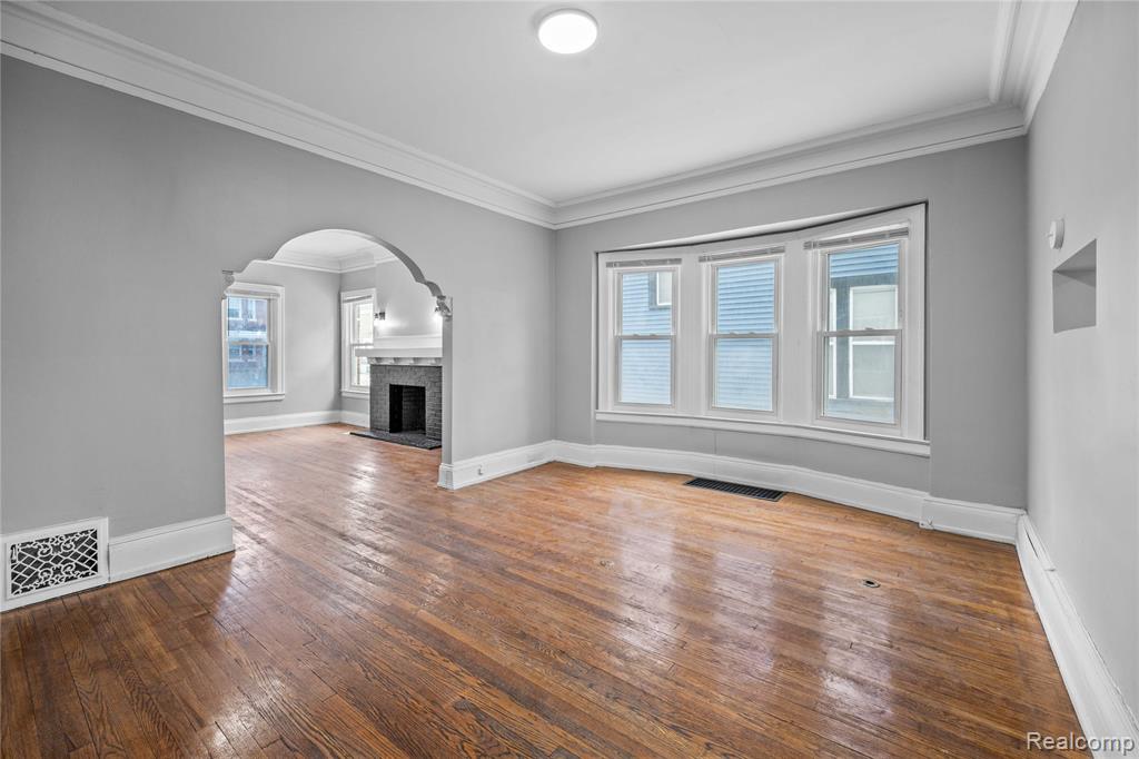 681 Clairmount Street Property Photo 8