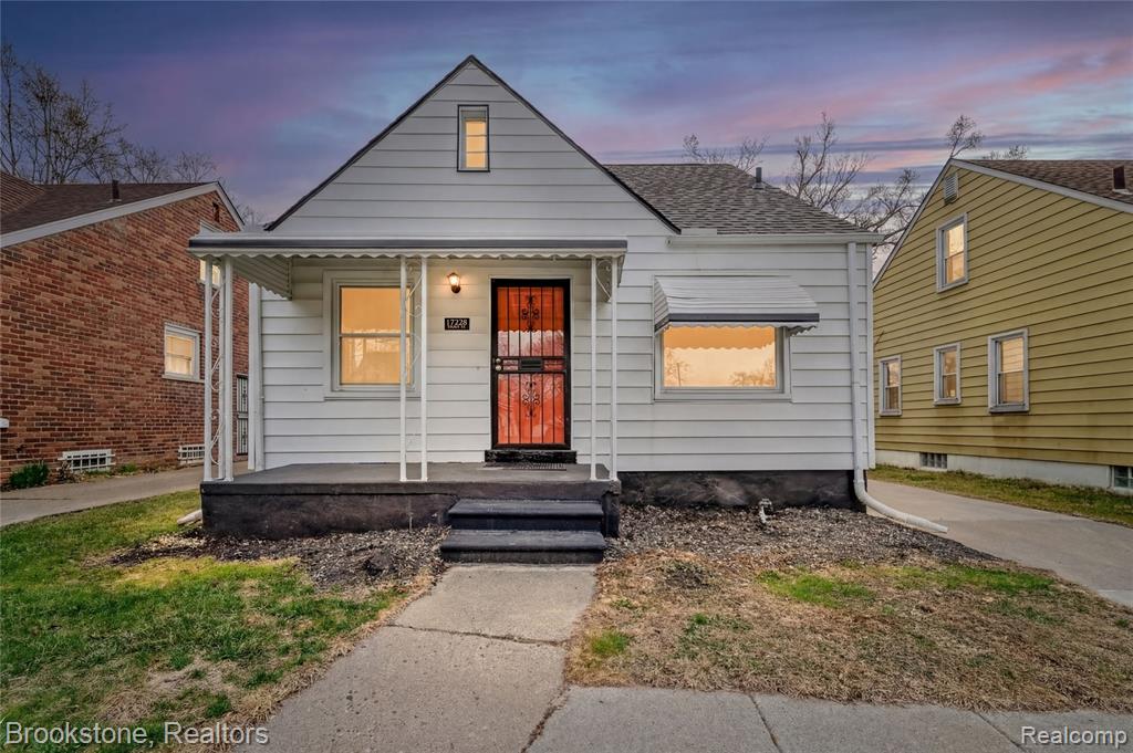 17228 Stout Street Property Photo 1