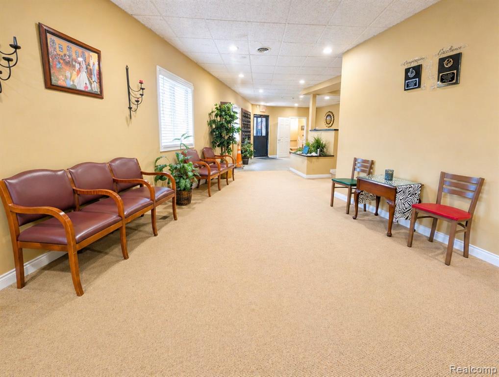 16012 Moross Road Property Photo 8