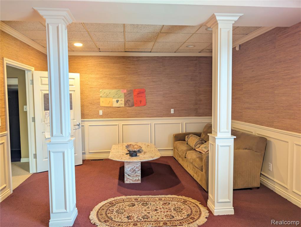 16012 Moross Road Property Photo 24