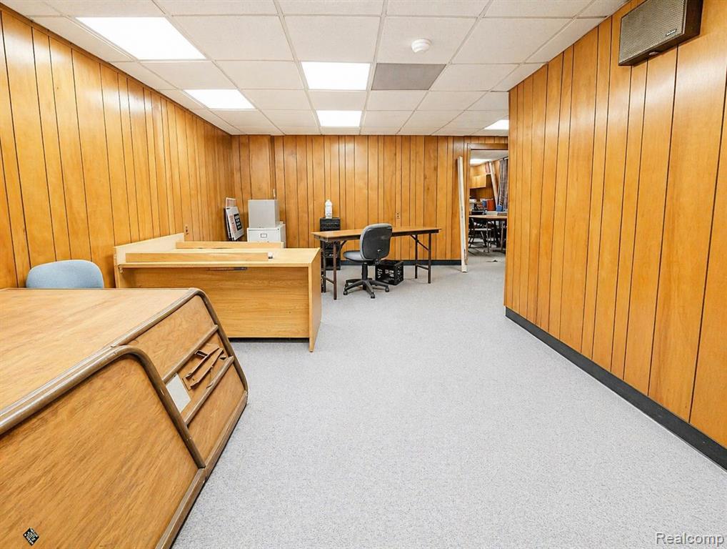 16012 Moross Road Property Photo 35
