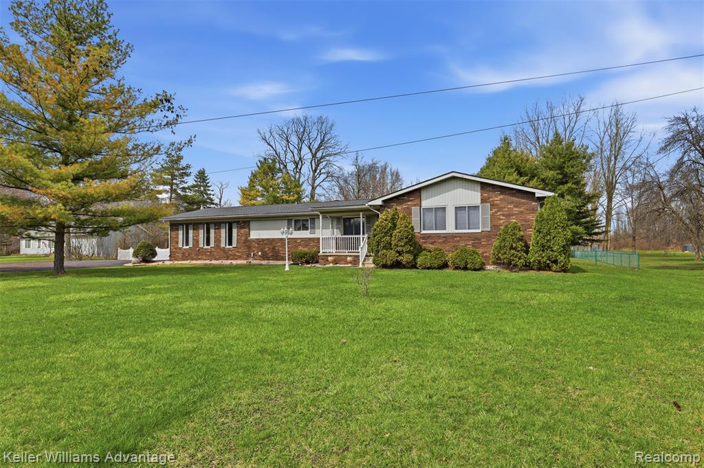 28800 Sibley Road Property Photo 3