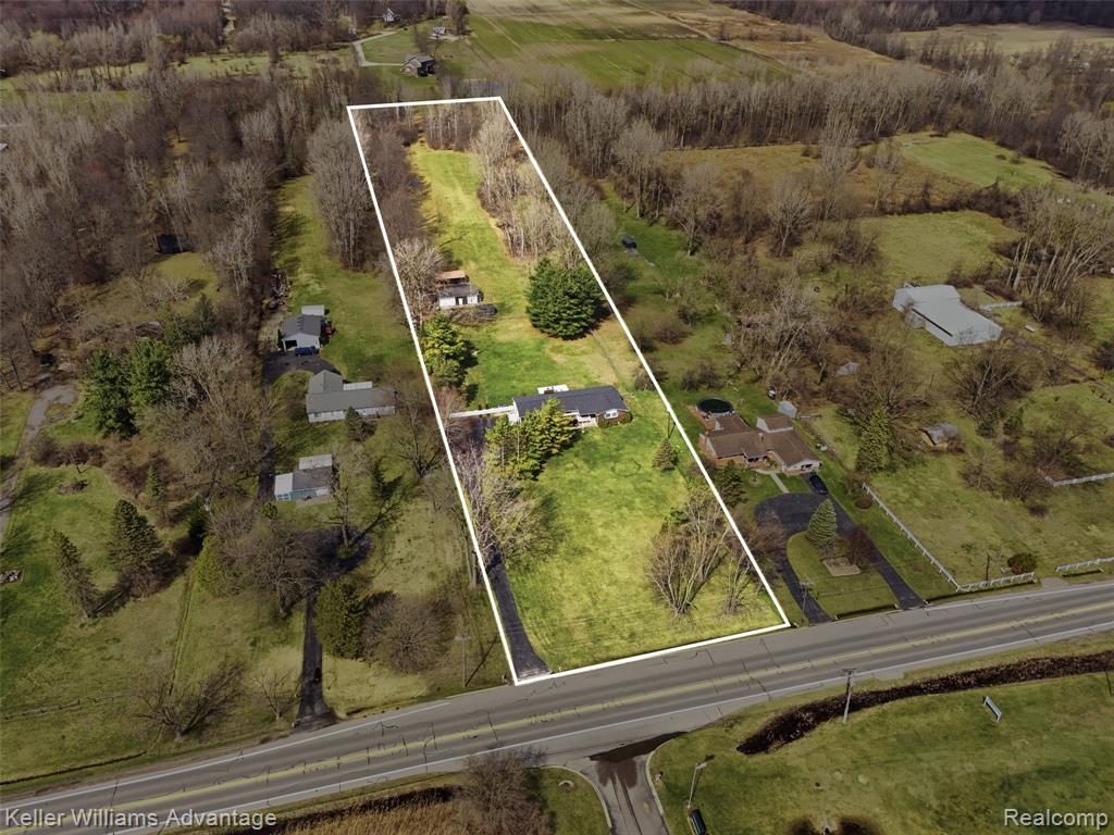 28800 Sibley Road Property Photo 4