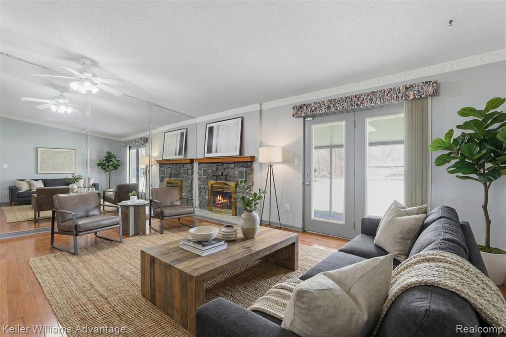 28800 Sibley Road Property Photo 7