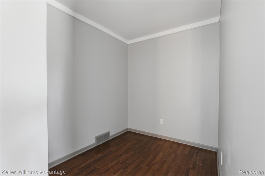 28800 Sibley Road Property Photo 22