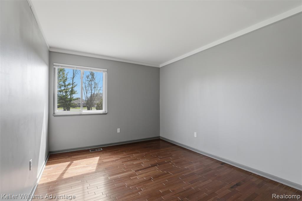 28800 Sibley Road Property Photo 26