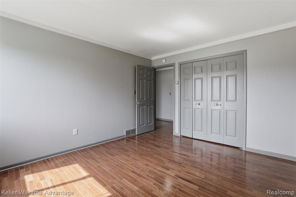 28800 Sibley Road Property Photo 28