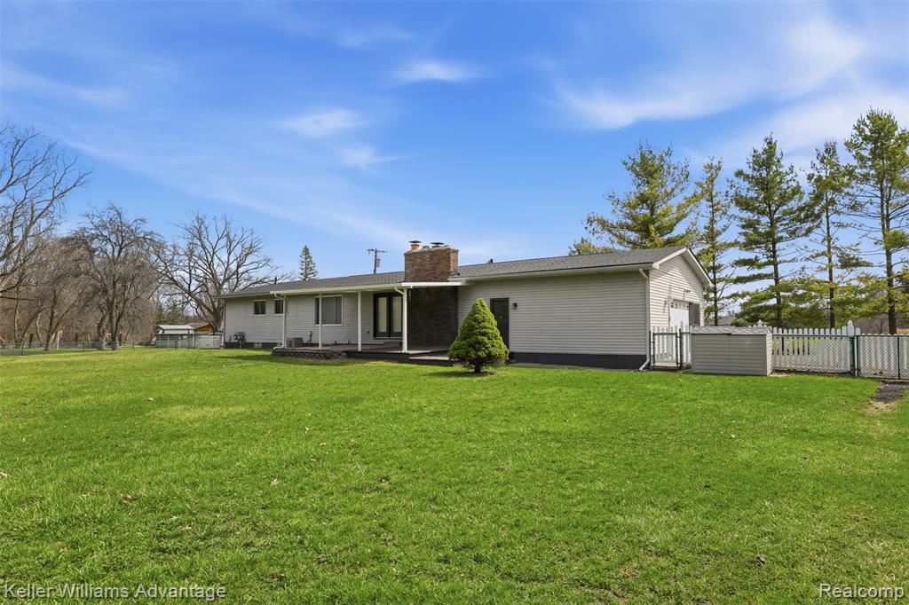 28800 Sibley Road Property Photo 43