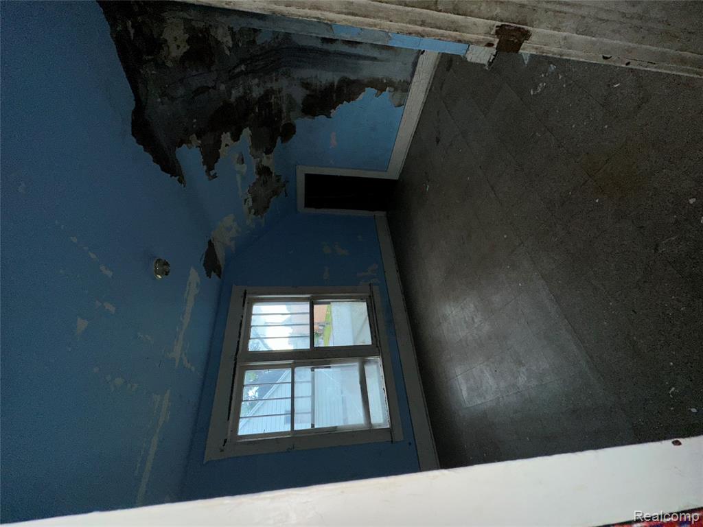 1007 Decker Street Property Photo 11