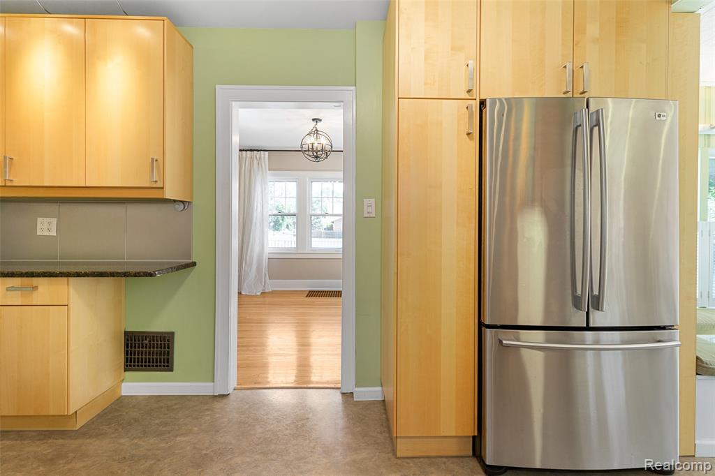 192 E Lincoln Street Property Photo 11