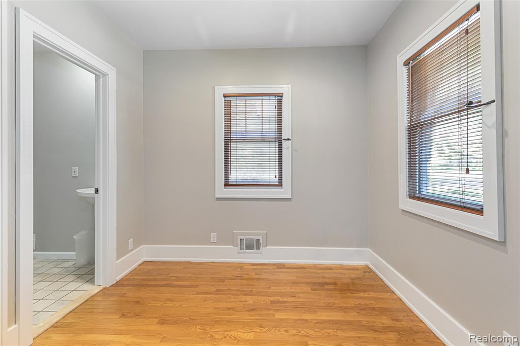 192 E Lincoln Street Property Photo 19