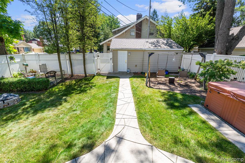 192 E Lincoln Street Property Photo 39