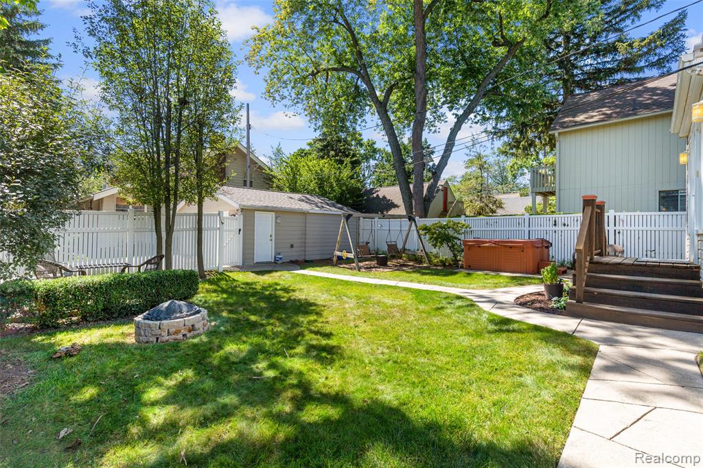 192 E Lincoln Street Property Photo 41
