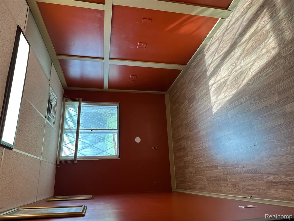 25140 Lahser Road Property Photo 15