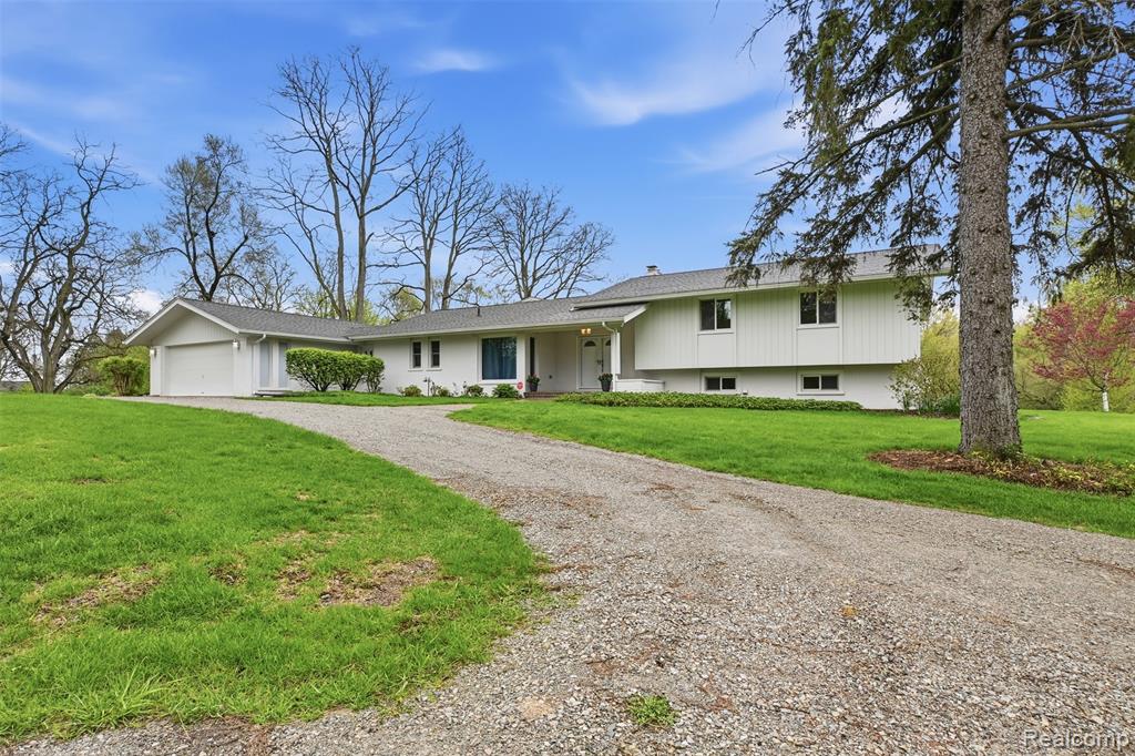 1700 Washington Road Property Photo 10