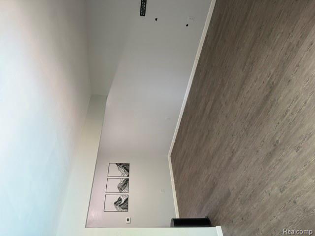 4917 Crooks Road Property Photo 16