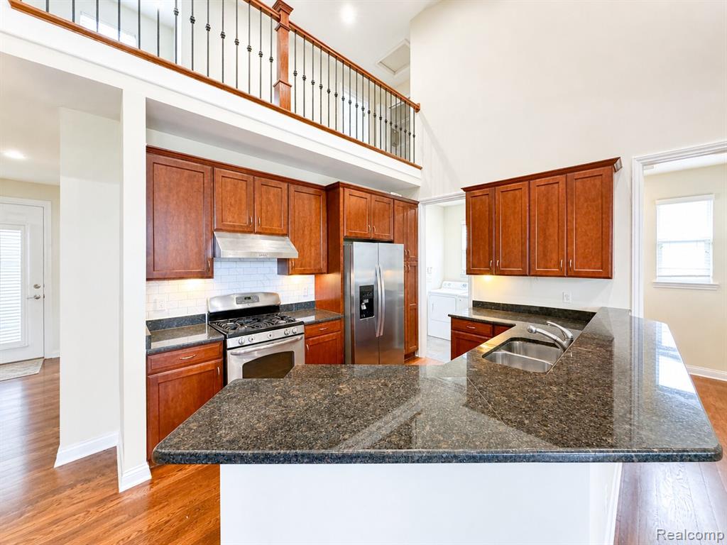 4392 Navin Field Lane Property Photo 10