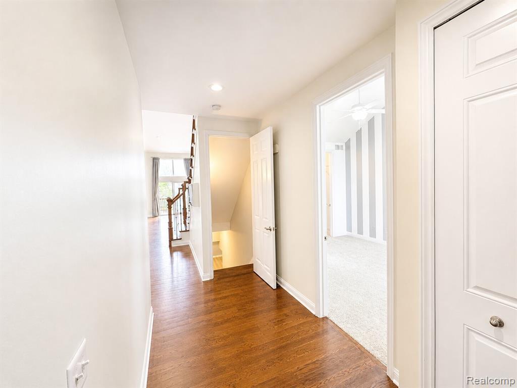 4392 Navin Field Lane Property Photo 11