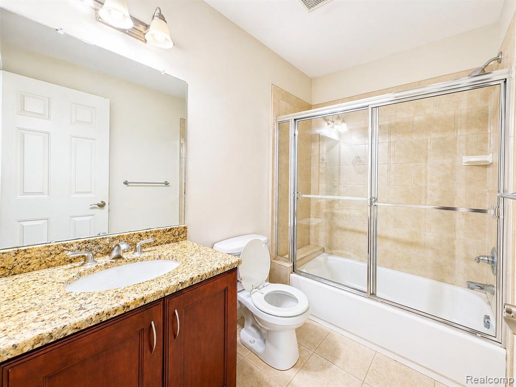 4392 Navin Field Lane Property Photo 15