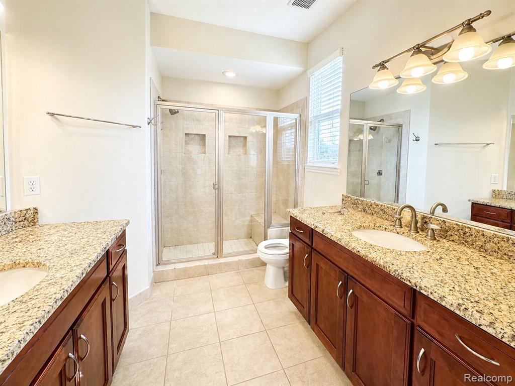 4392 Navin Field Lane Property Photo 16