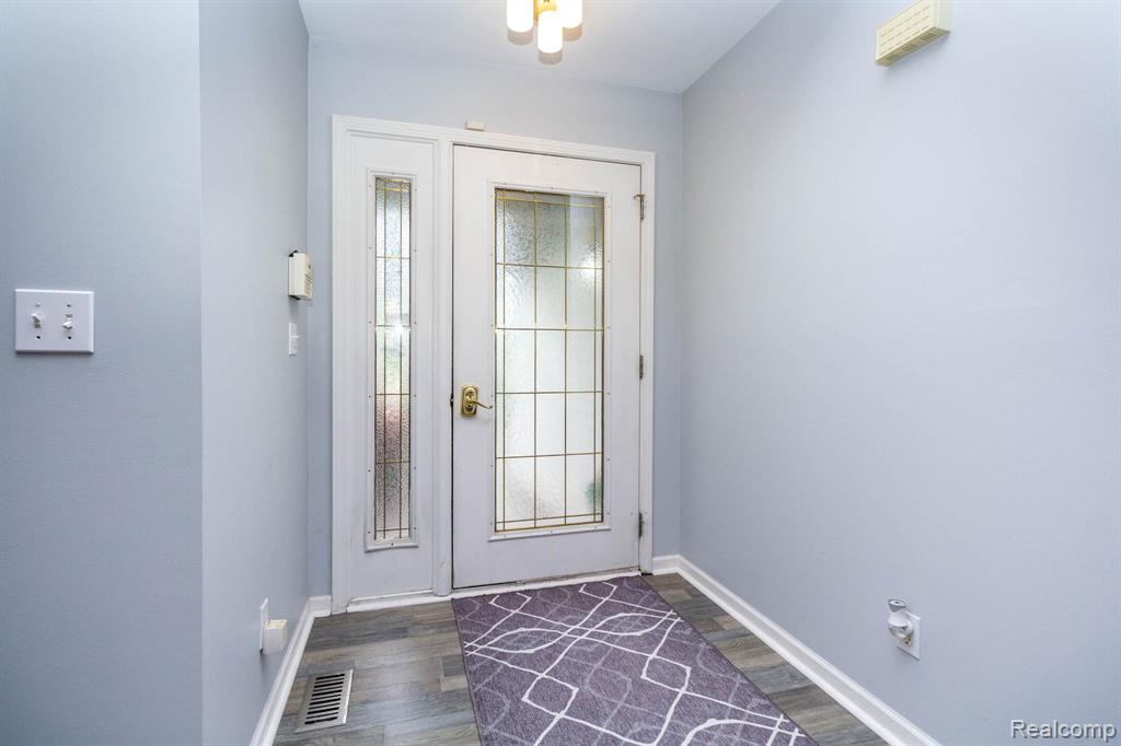 6075 Davison Road Property Photo 4