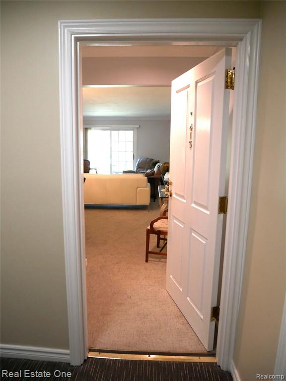444 S Chester Street Property Photo 11