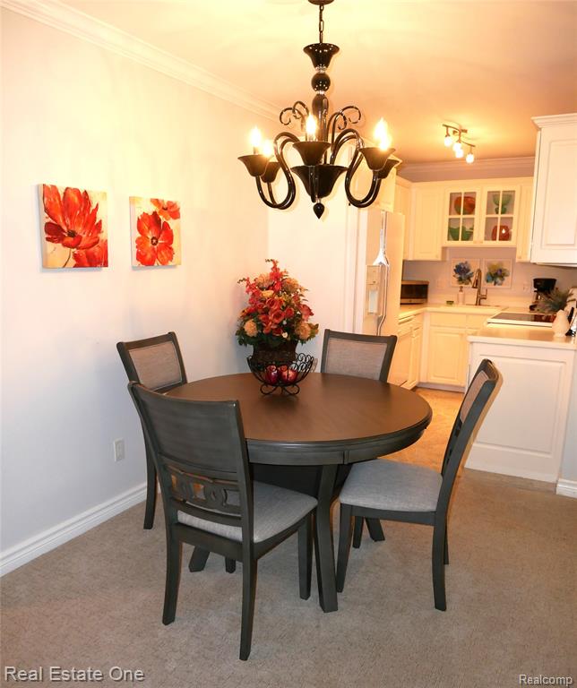 444 S Chester Street Property Photo 18