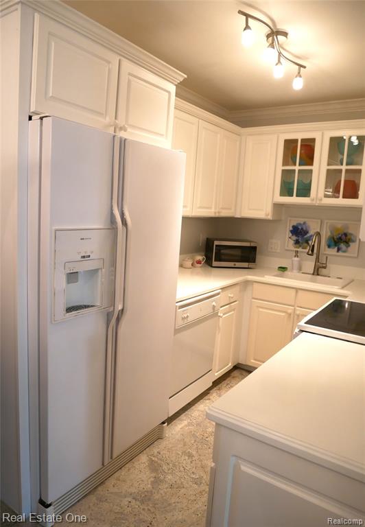 444 S Chester Street Property Photo 20