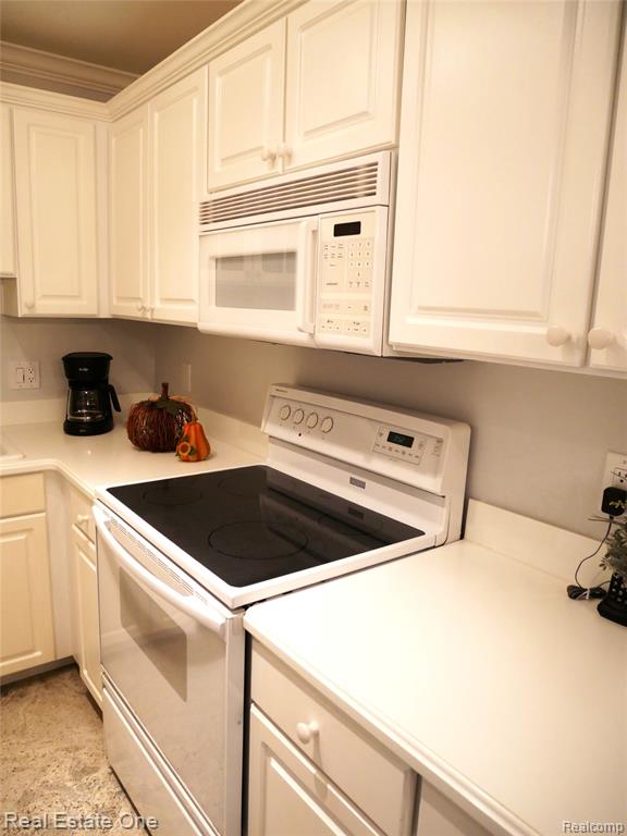 444 S Chester Street Property Photo 21