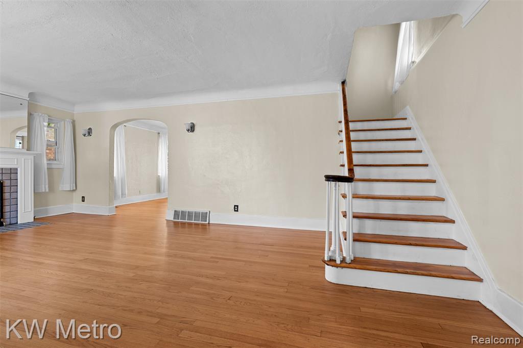 16831 Lawton Street Property Photo 3