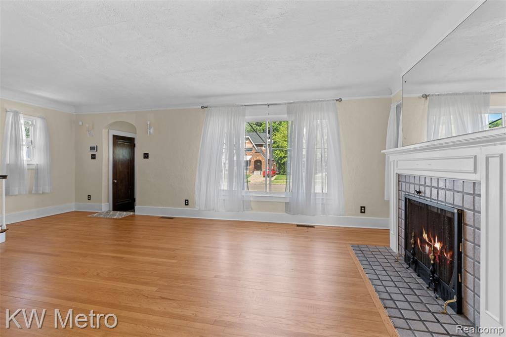 16831 Lawton Street Property Photo 5